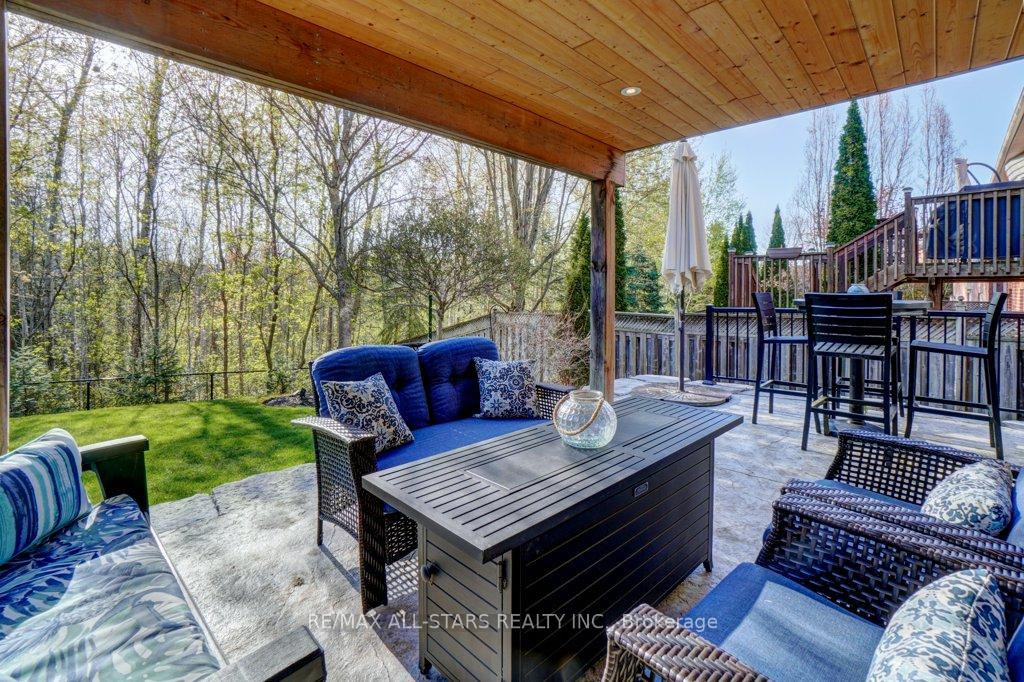 Photo 40 of 64 Button Crescent, Uxbridge — HOMEH