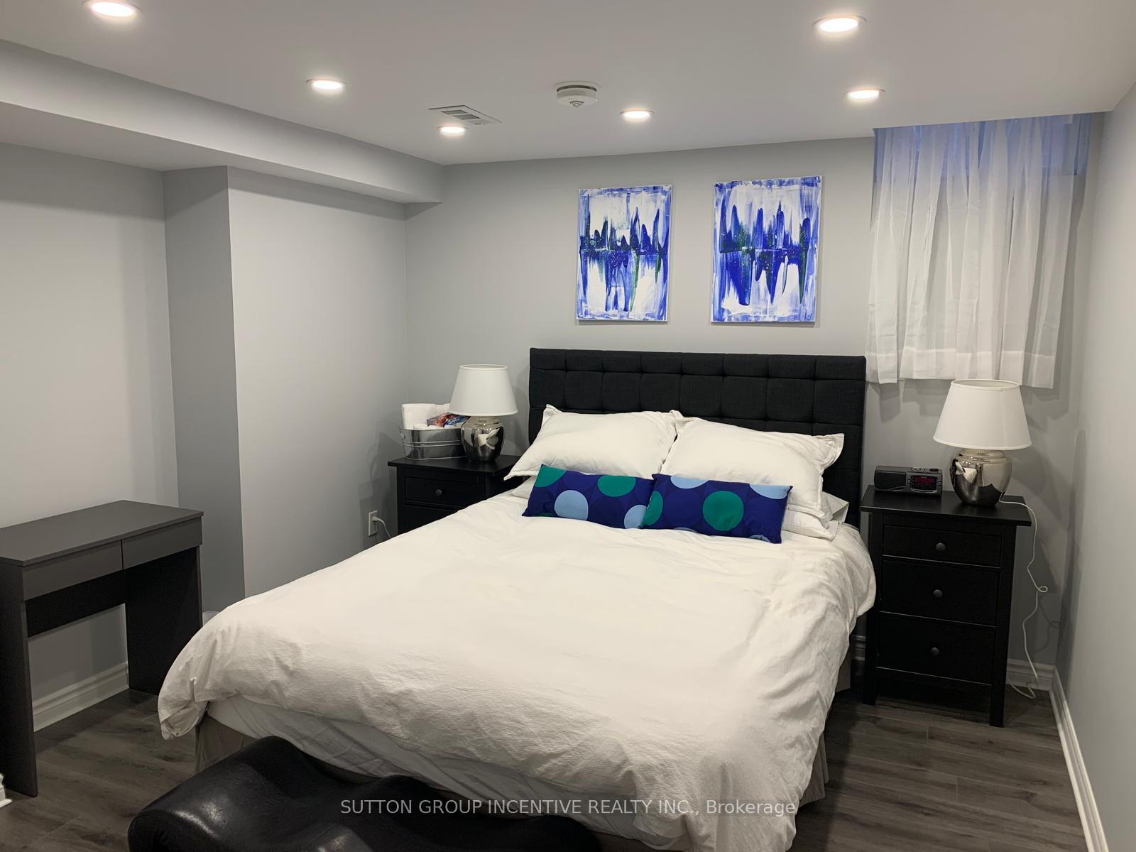 Photo 5 of 111 Pentland Crescent, Vaughan, Maple — HOMEH