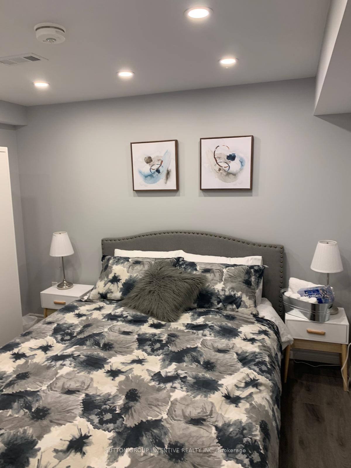 Photo 8 of 111 Pentland Crescent, Vaughan, Maple — HOMEH