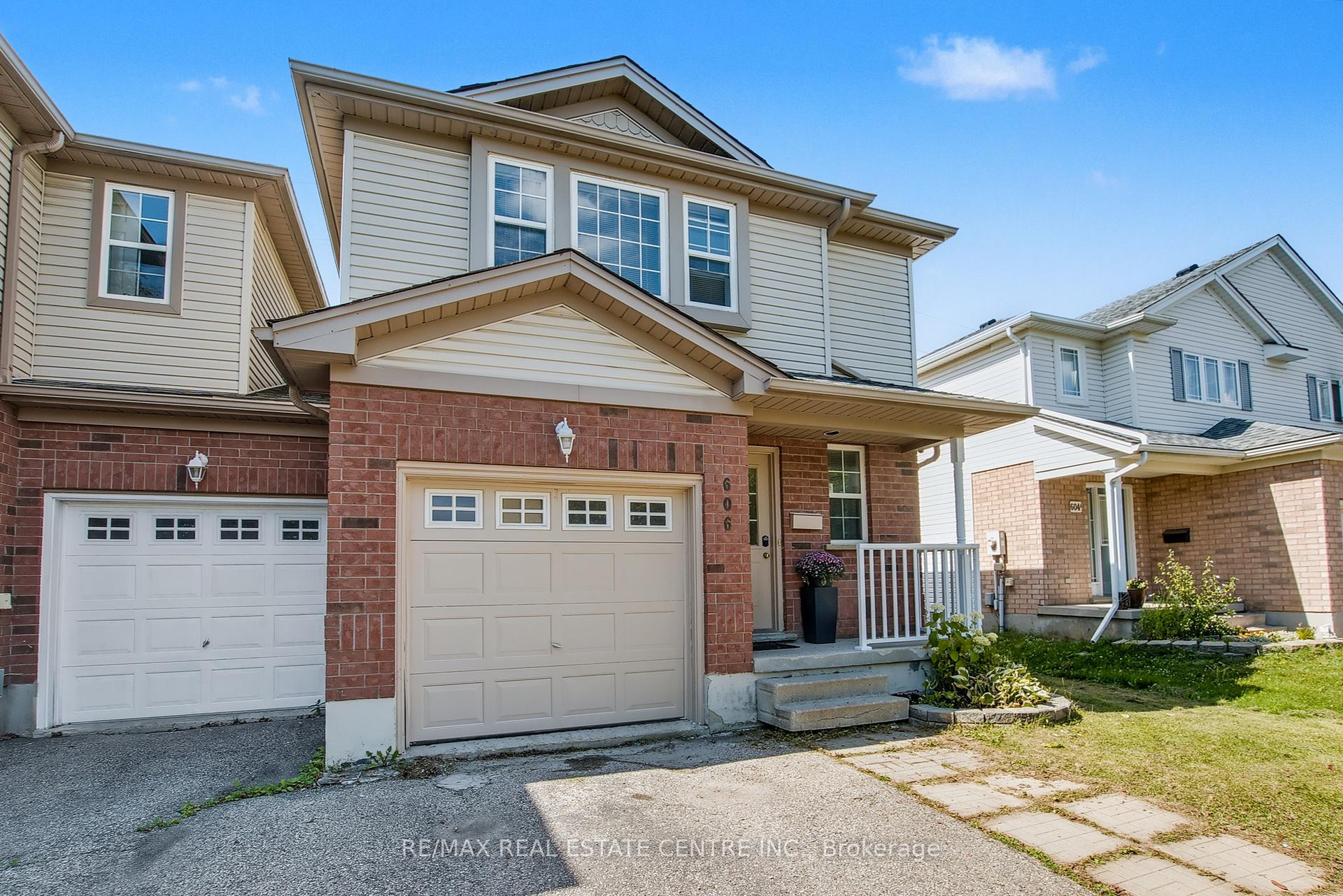 Photo 2 of 606 Brandenburg Boulevard, Waterloo, Clair Hills — HOMEH