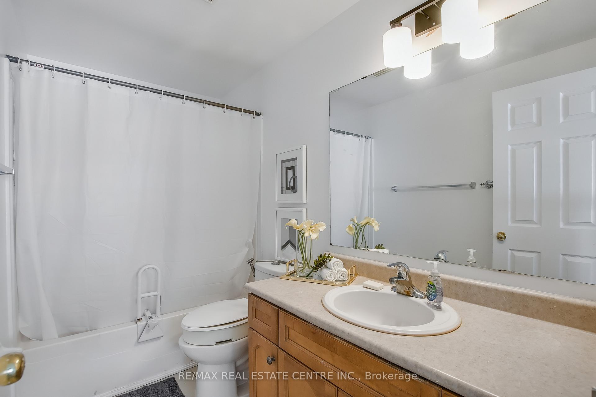 Photo 21 of 606 Brandenburg Boulevard, Waterloo, Clair Hills — HOMEH