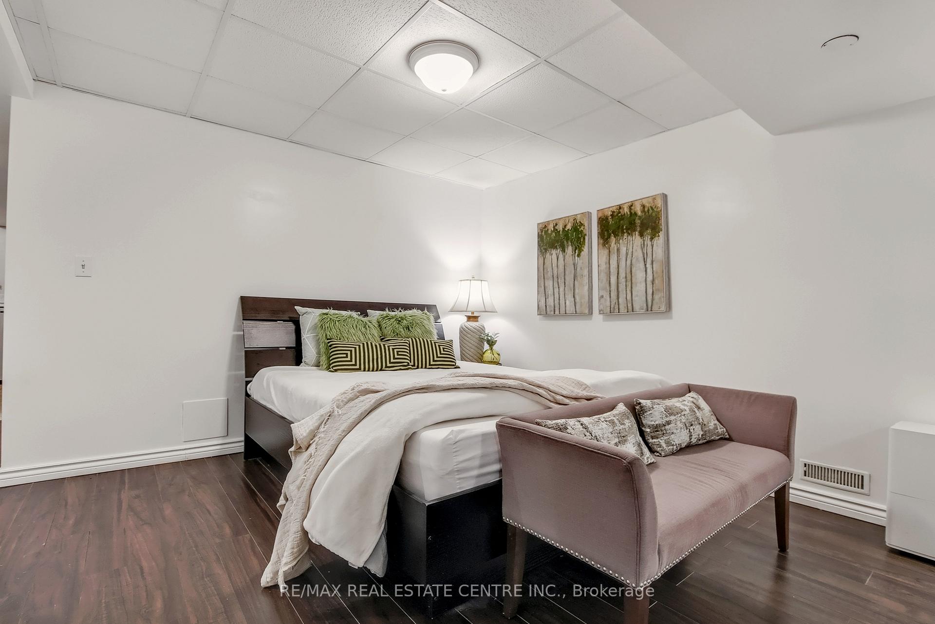 Photo 25 of 606 Brandenburg Boulevard, Waterloo, Clair Hills — HOMEH