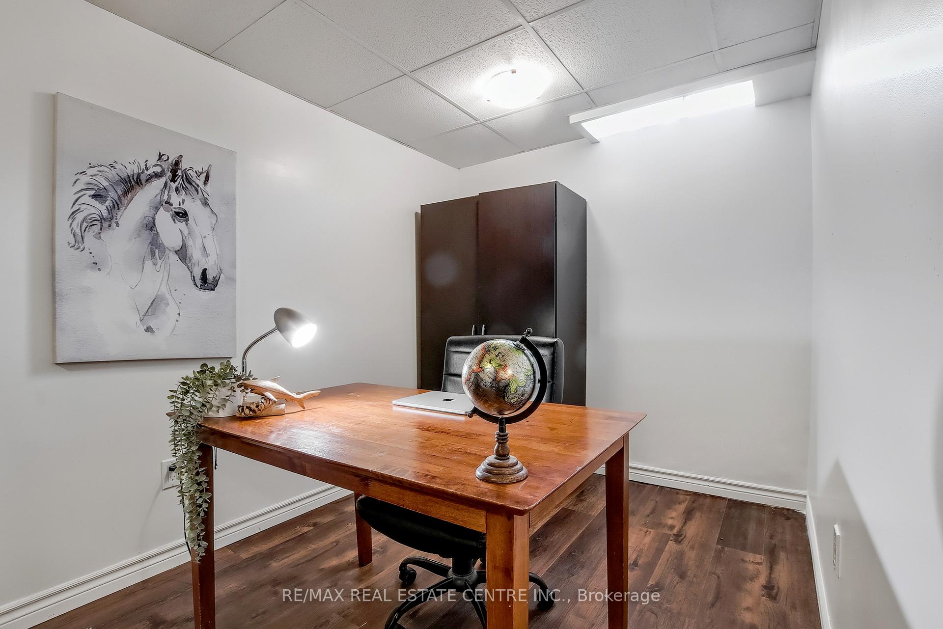 Photo 29 of 606 Brandenburg Boulevard, Waterloo, Clair Hills — HOMEH