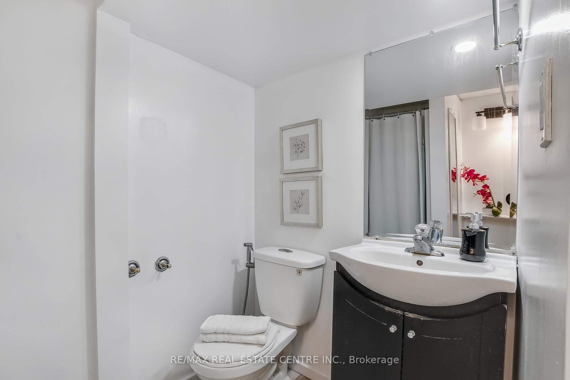 Photo 31 of 606 Brandenburg Boulevard, Waterloo, Clair Hills — HOMEH