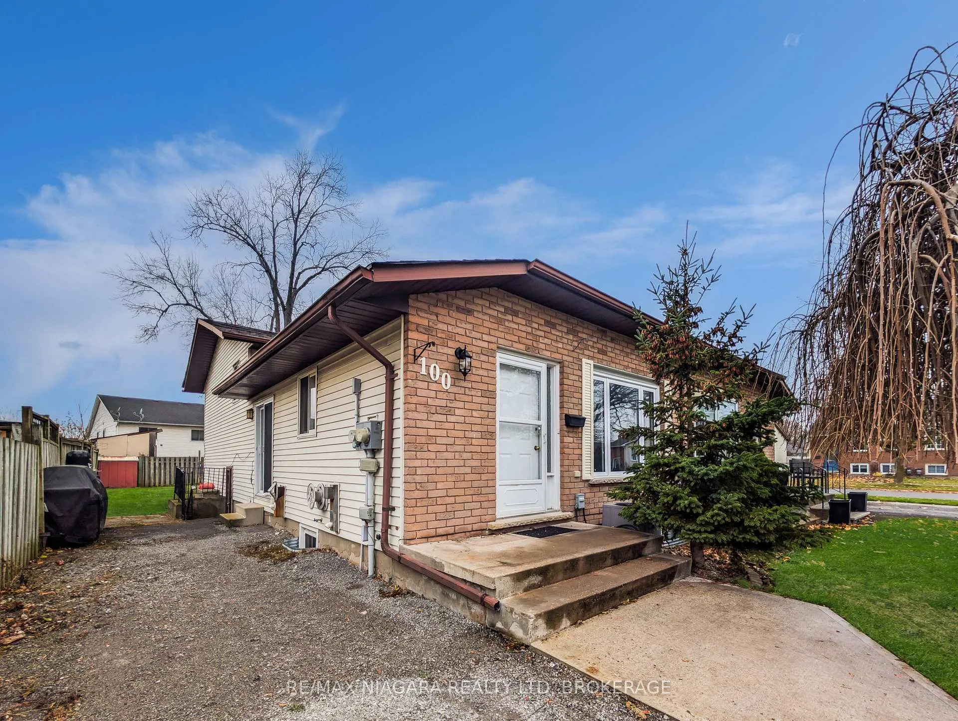 Photo 1 of 100 Terrace Avenue, Welland, Broadway — HOMEH