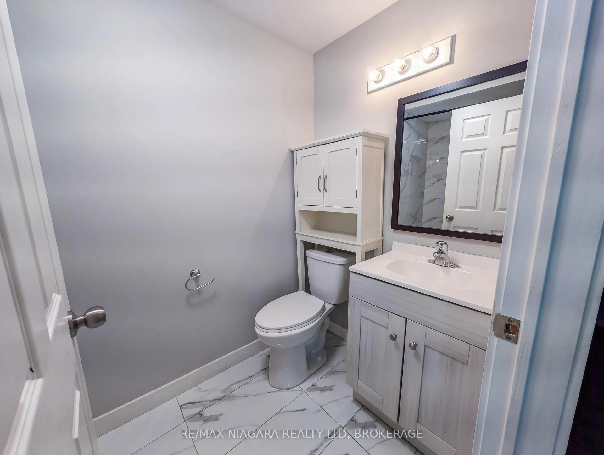 Photo 28 of 100 Terrace Avenue, Welland, Broadway — HOMEH