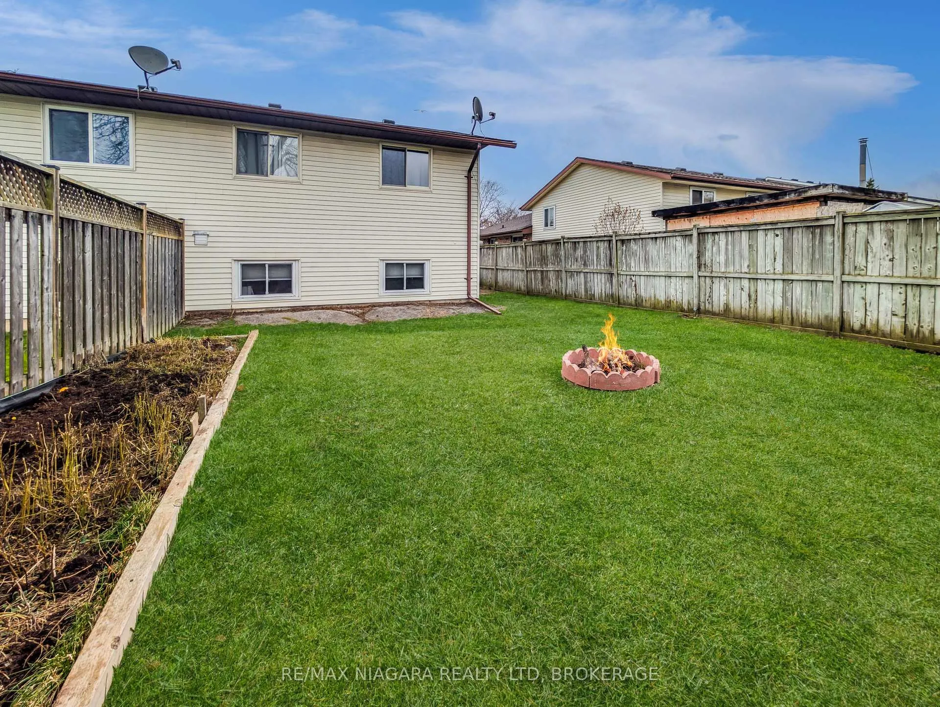 Photo 36 of 100 Terrace Avenue, Welland, Broadway — HOMEH