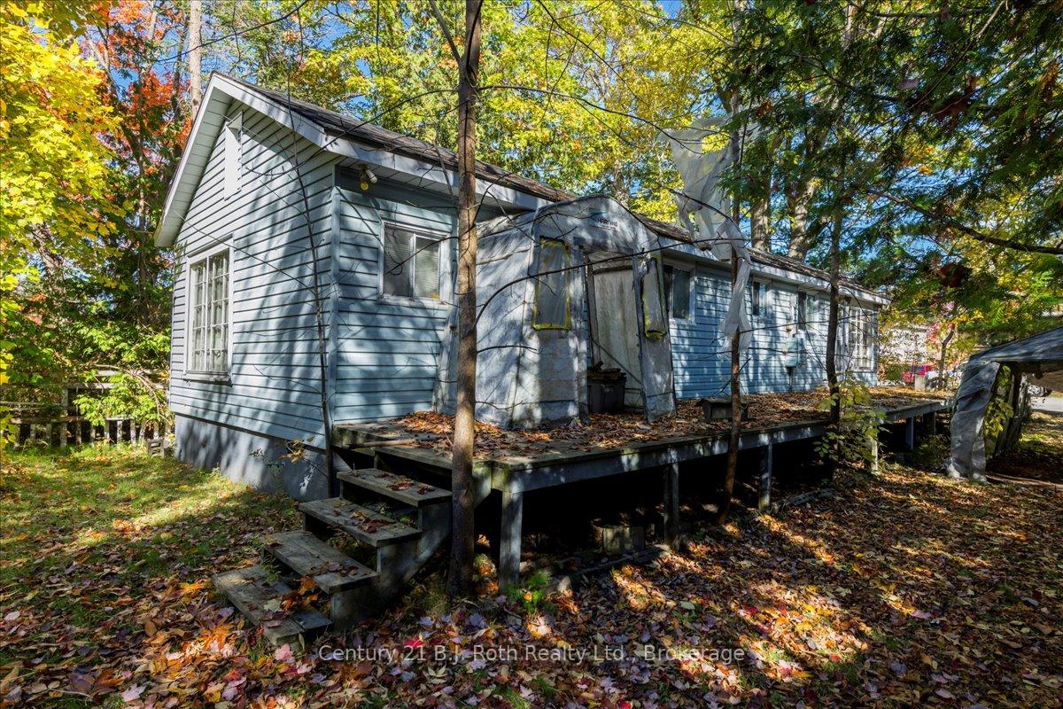 Photo 3 of 152 Beck Street, Wasaga Beach — HOMEH