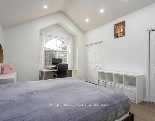 Photo 21 of 550 Penny Lane, Waterloo — HOMEH