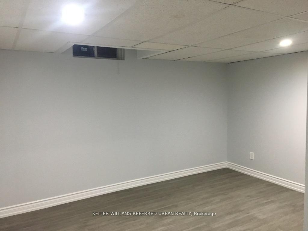 Photo 2 of Unit Lower, 27 Claudia Avenue, Vaughan, West Woodbridge — HOMEH