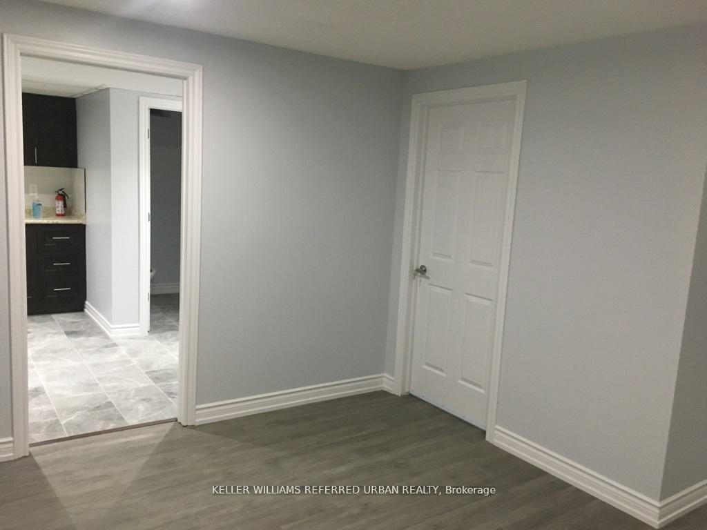 Photo 6 of Unit Lower, 27 Claudia Avenue, Vaughan, West Woodbridge — HOMEH