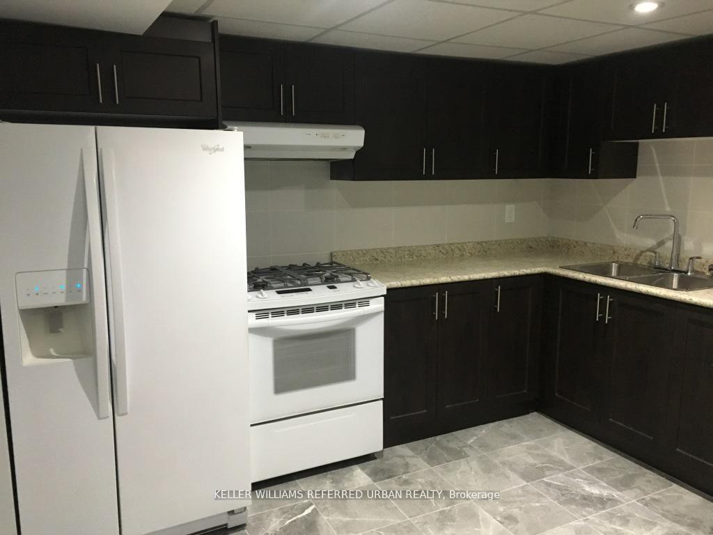 Photo 9 of Unit Lower, 27 Claudia Avenue, Vaughan, West Woodbridge — HOMEH