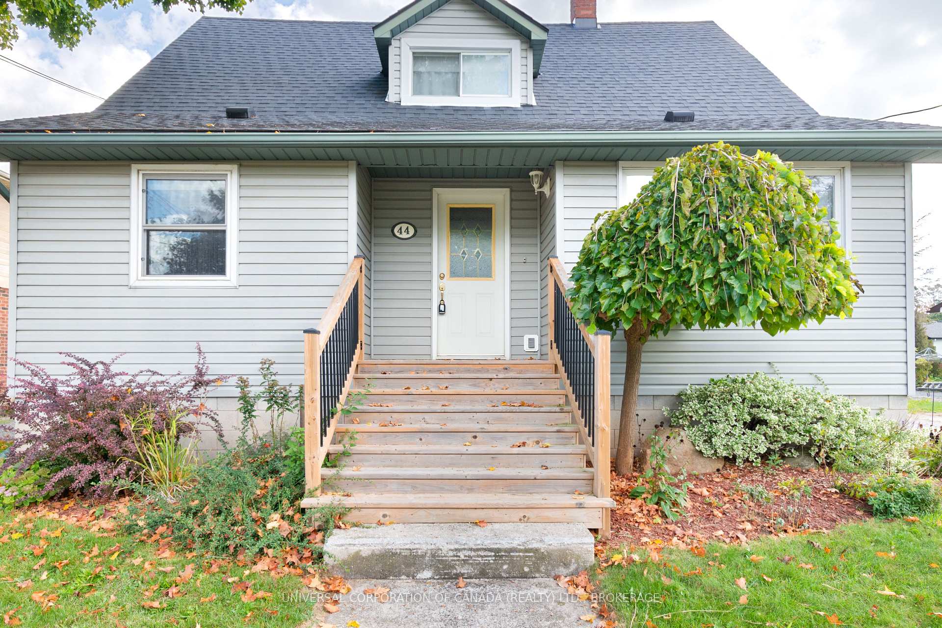 Photo 3 of 44 Shakespeare Street, Bayham, Port Burwell — HOMEH