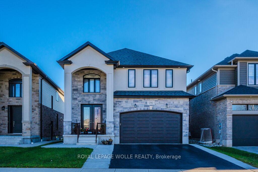 Front of Unit B, 286 Carriage Way