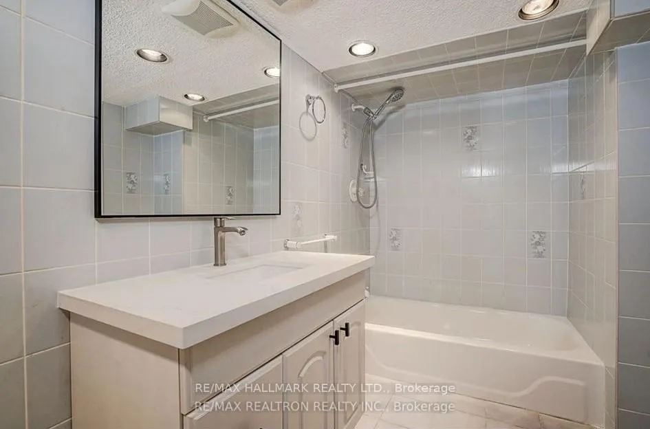 Photo 10 of Unit Bsmt, 364 Castlehill Road, Vaughan, Maple — HOMEH