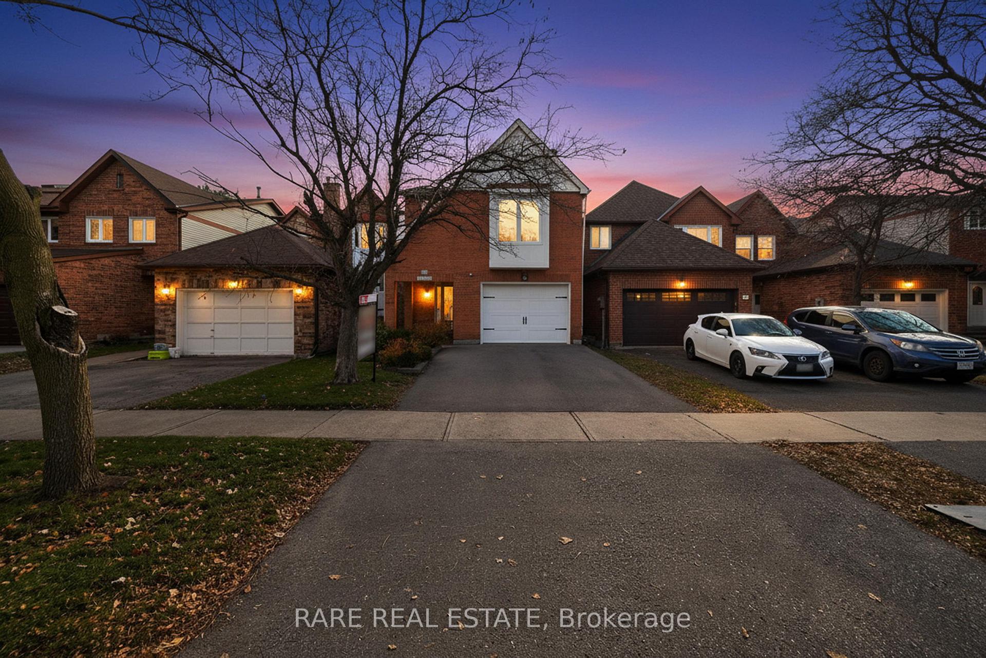 Photo 1 of 99 Esther Crescent, Vaughan, Crestwood-Springfarm-Yorkhill — HOMEH