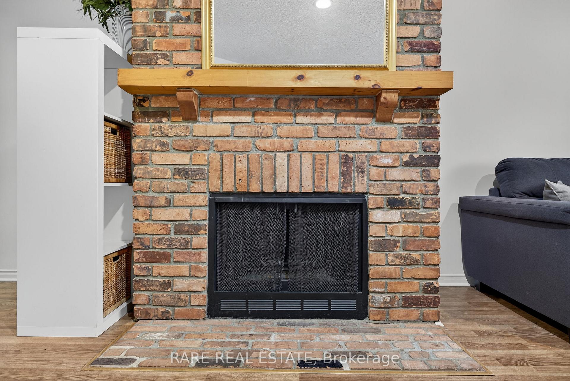 Photo 16 of 99 Esther Crescent, Vaughan, Crestwood-Springfarm-Yorkhill — HOMEH