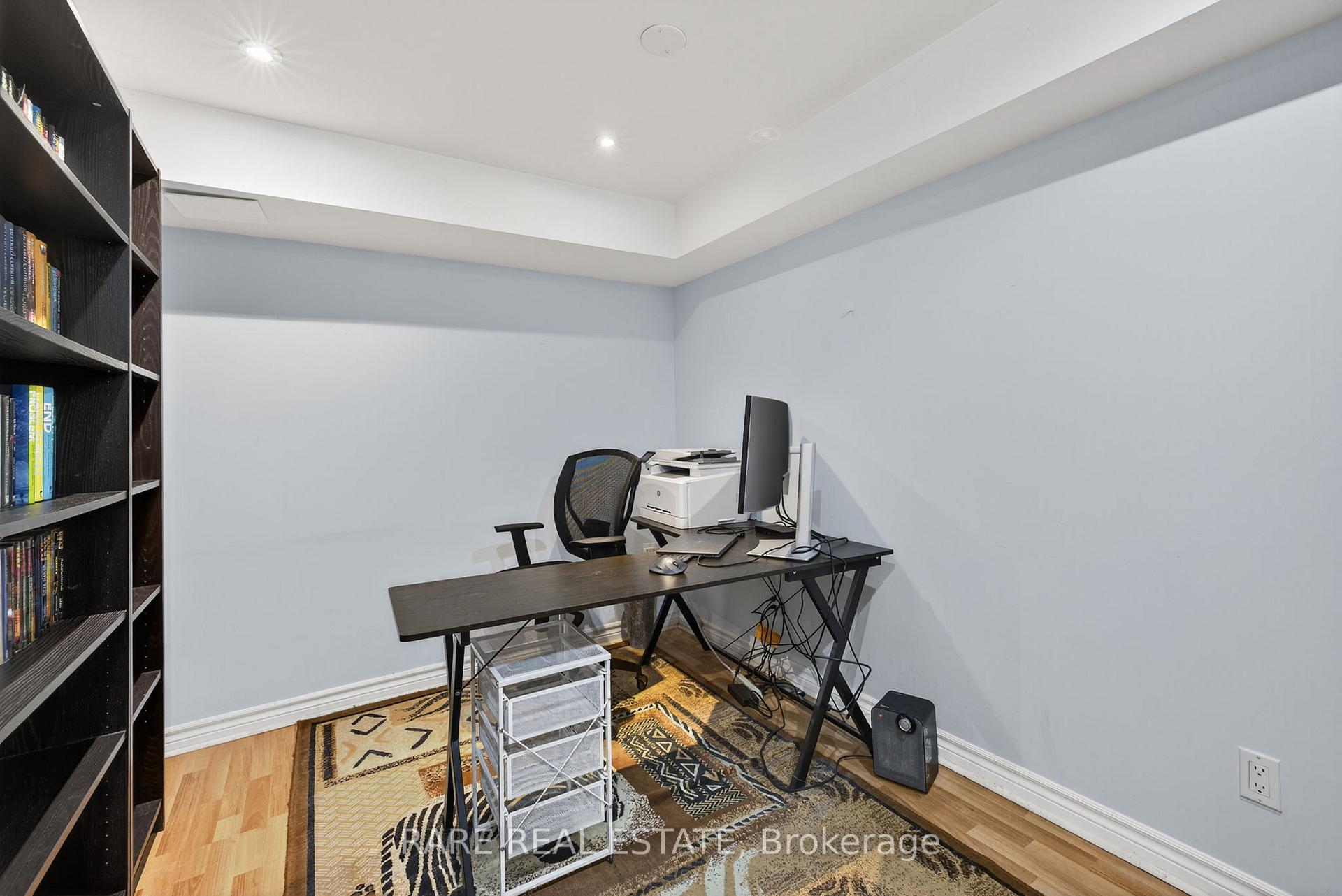 Photo 31 of 99 Esther Crescent, Vaughan, Crestwood-Springfarm-Yorkhill — HOMEH