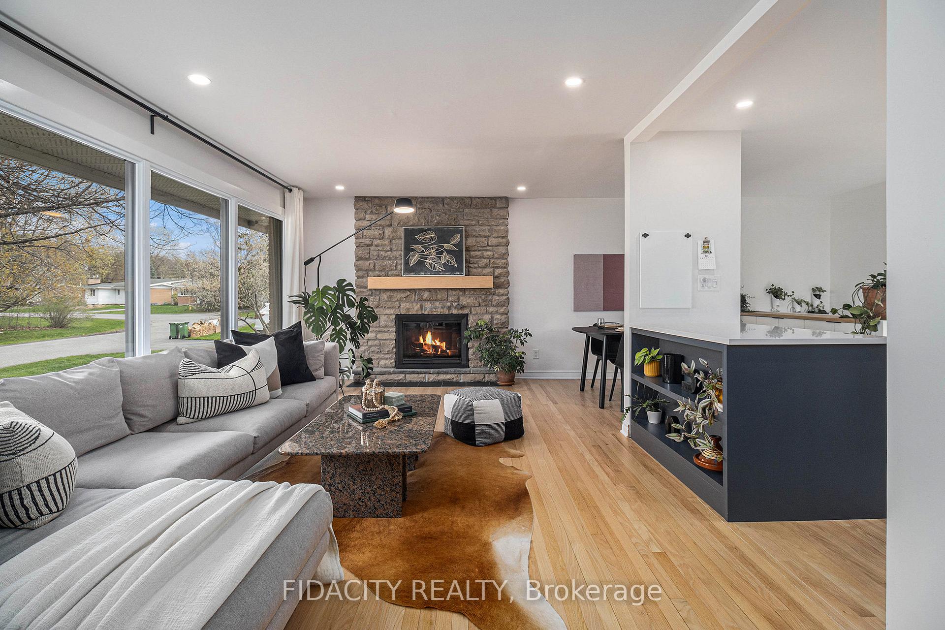 Photo 4 of 26 Stinson Avenue, Ottawa, Lynwood Village — HOMEH
