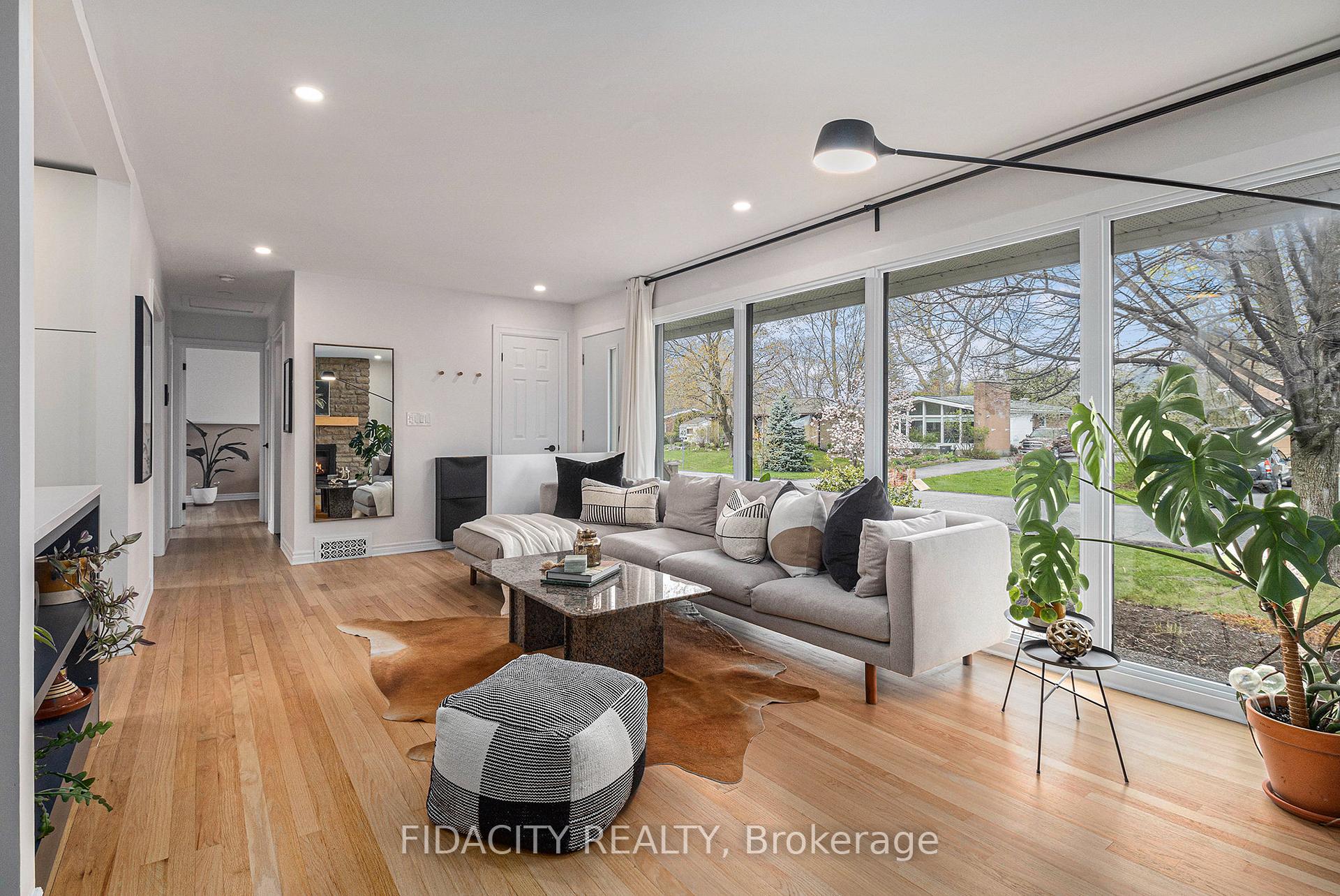 Photo 13 of 26 Stinson Avenue, Ottawa, Lynwood Village — HOMEH