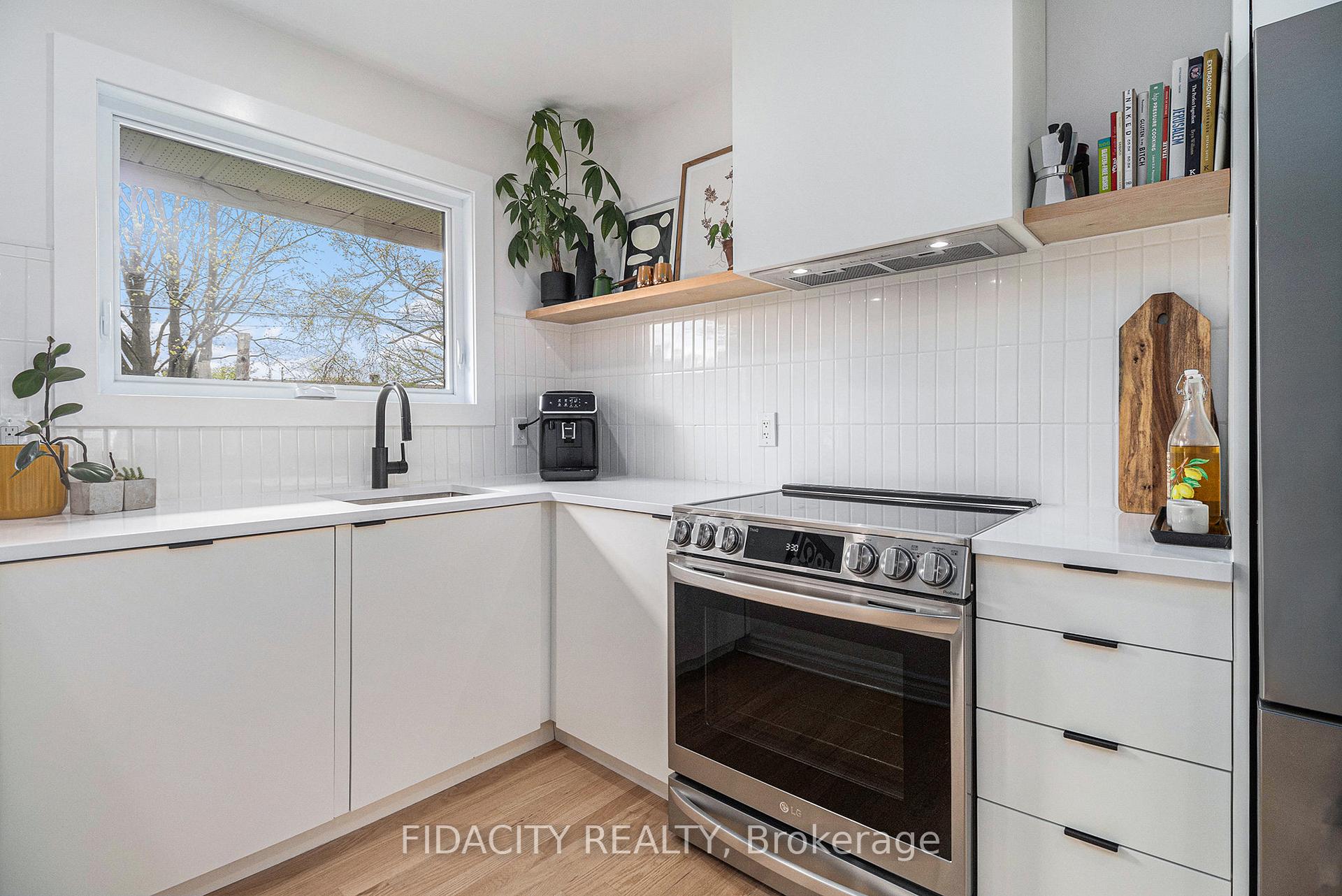 Photo 8 of 26 Stinson Avenue, Ottawa, Lynwood Village — HOMEH