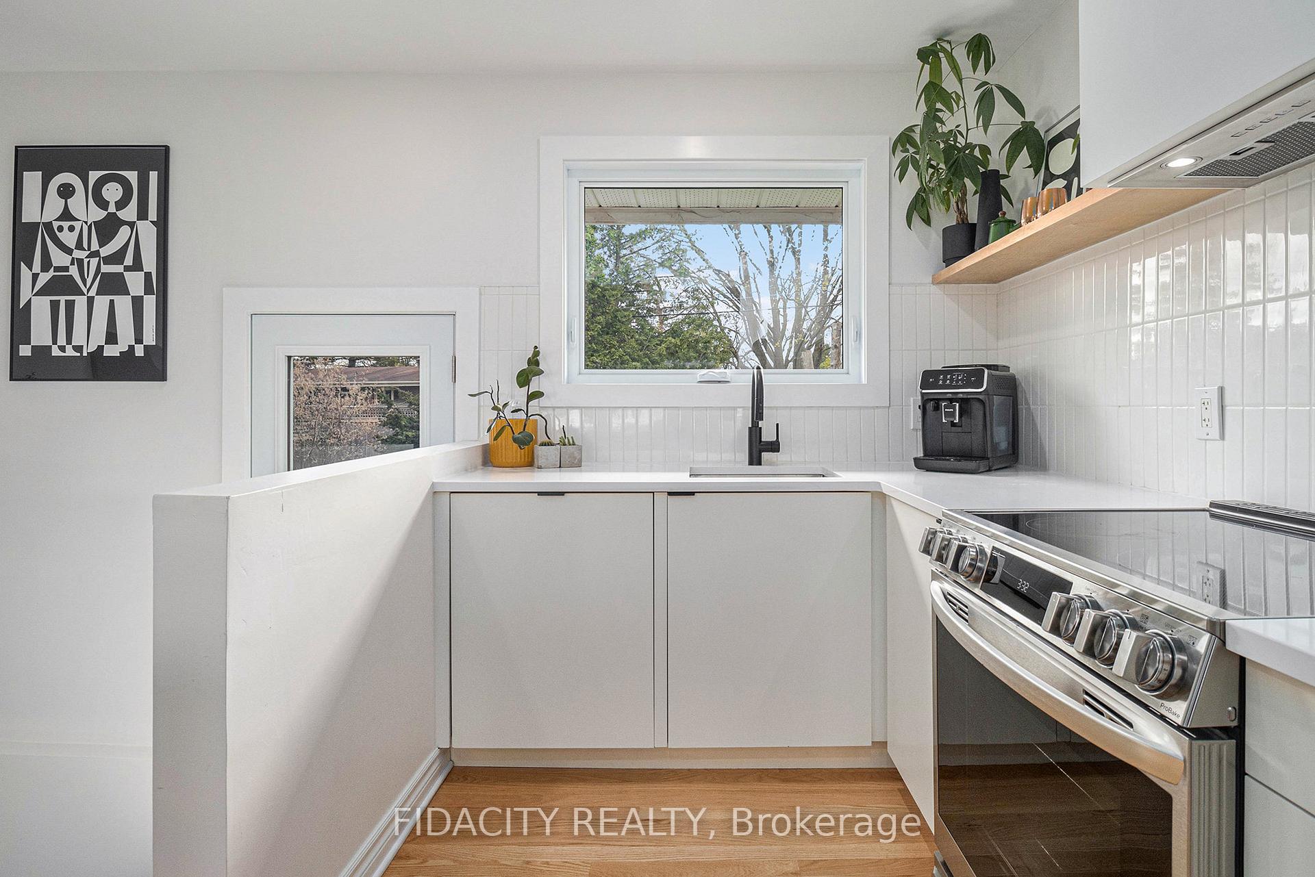 Photo 10 of 26 Stinson Avenue, Ottawa, Lynwood Village — HOMEH