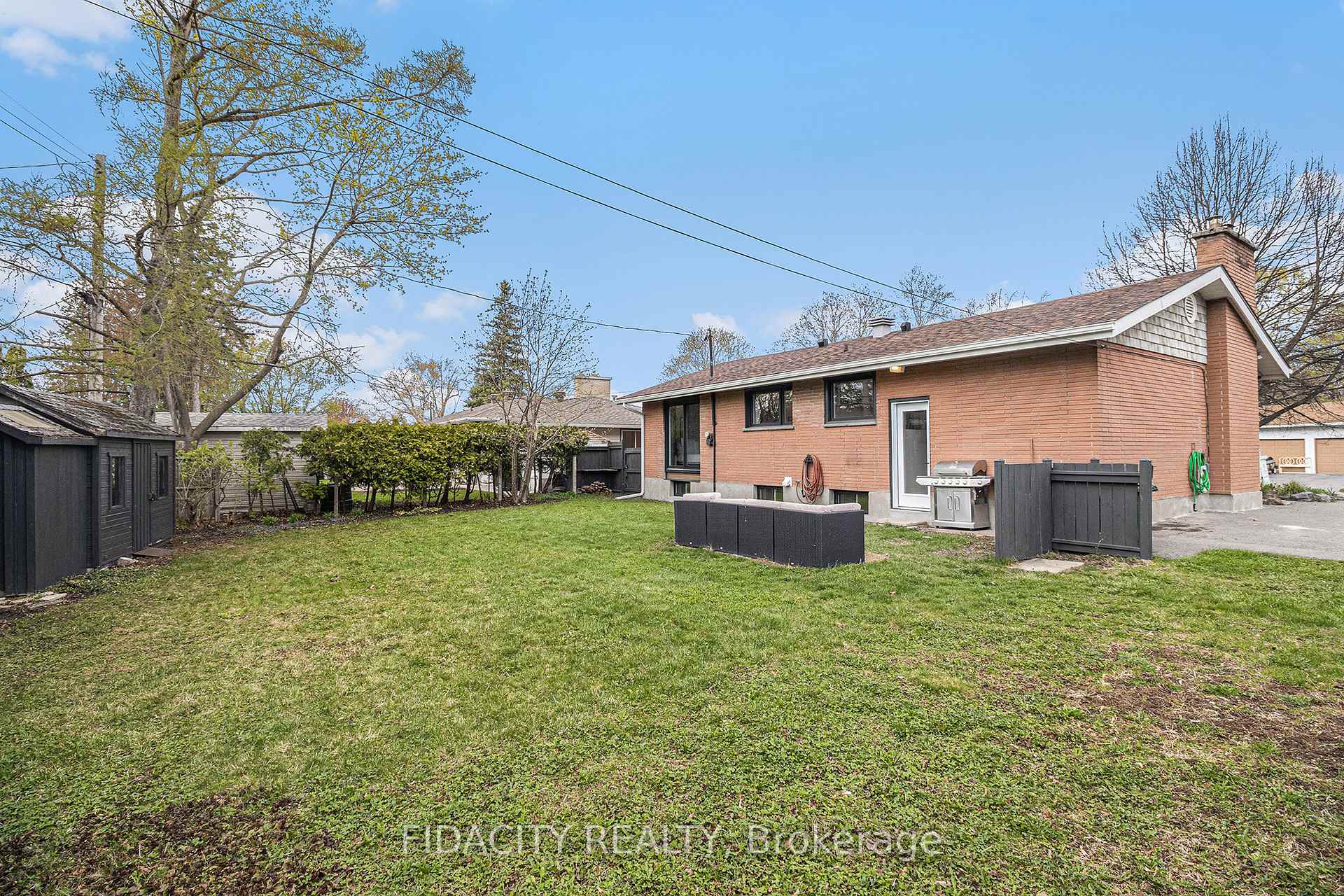 Photo 24 of 26 Stinson Avenue, Ottawa, Lynwood Village — HOMEH