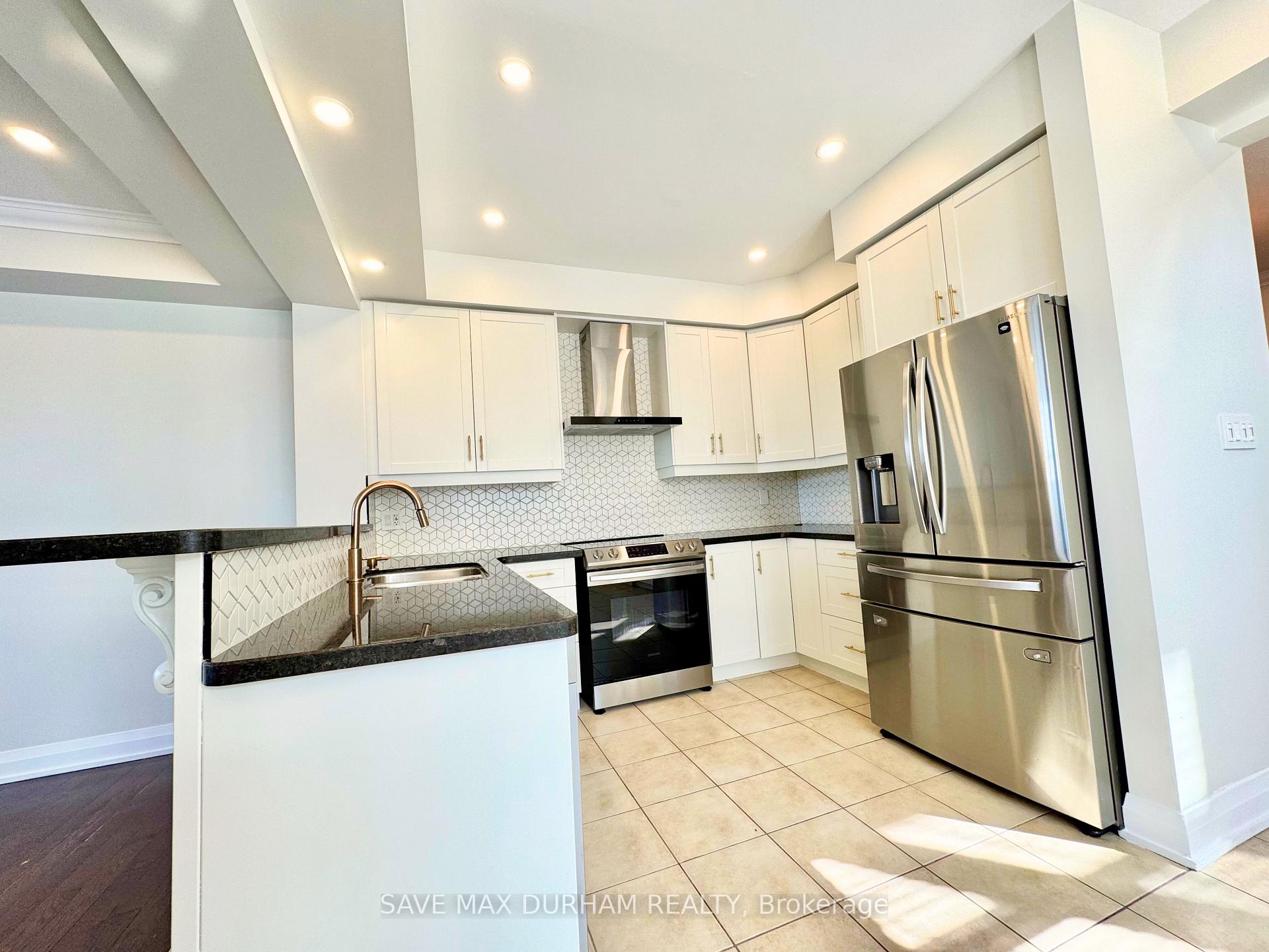 Photo 9 of 18 Silverwood Circle, Ajax, Central East — HOMEH
