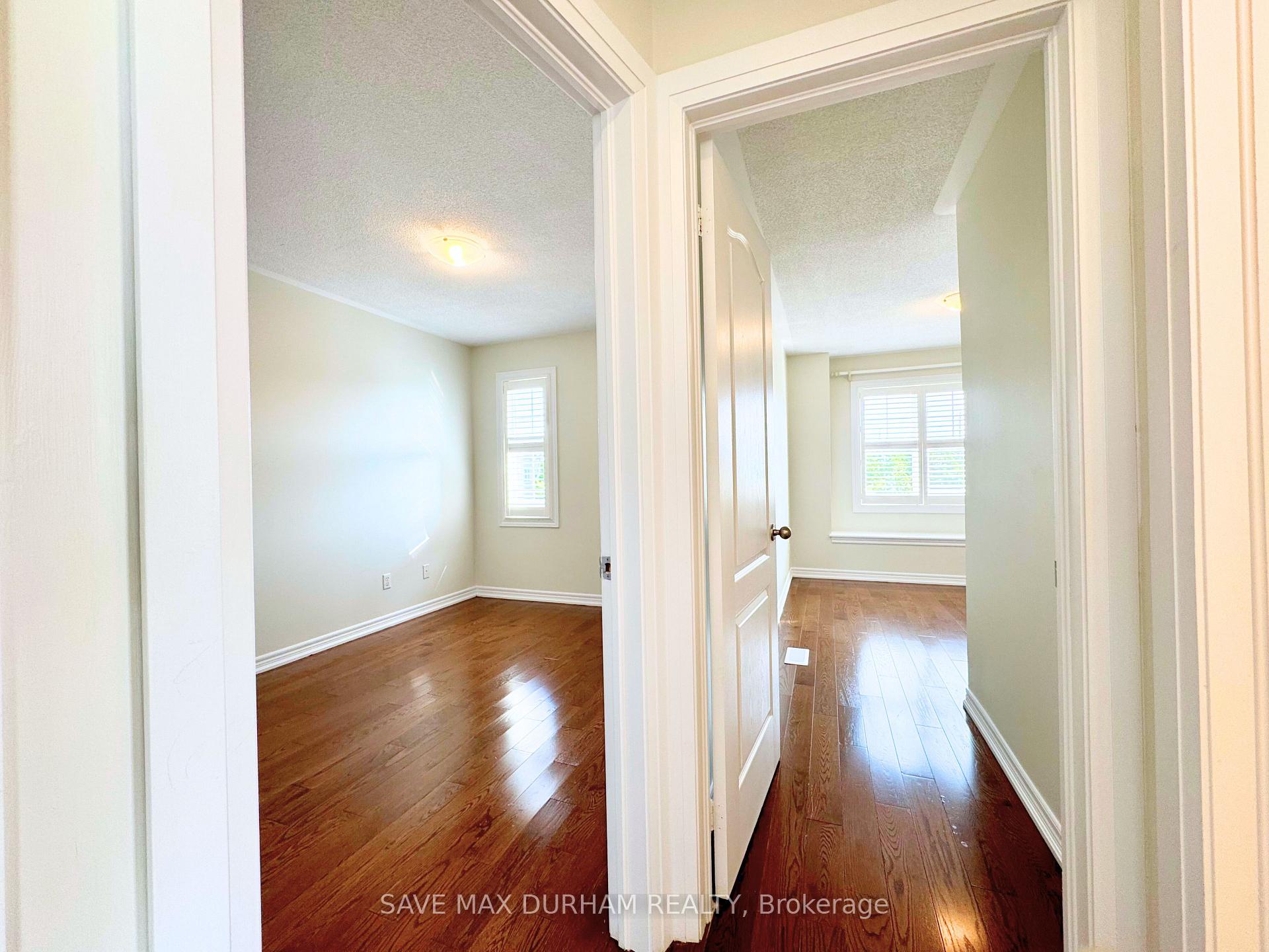 Photo 16 of 18 Silverwood Circle, Ajax, Central East — HOMEH