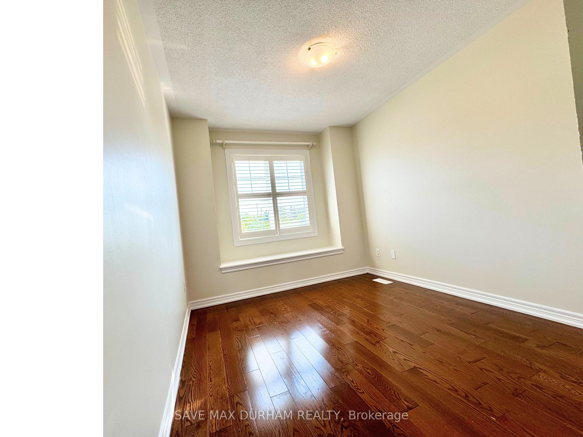 Photo 30 of 18 Silverwood Circle, Ajax, Central East — HOMEH