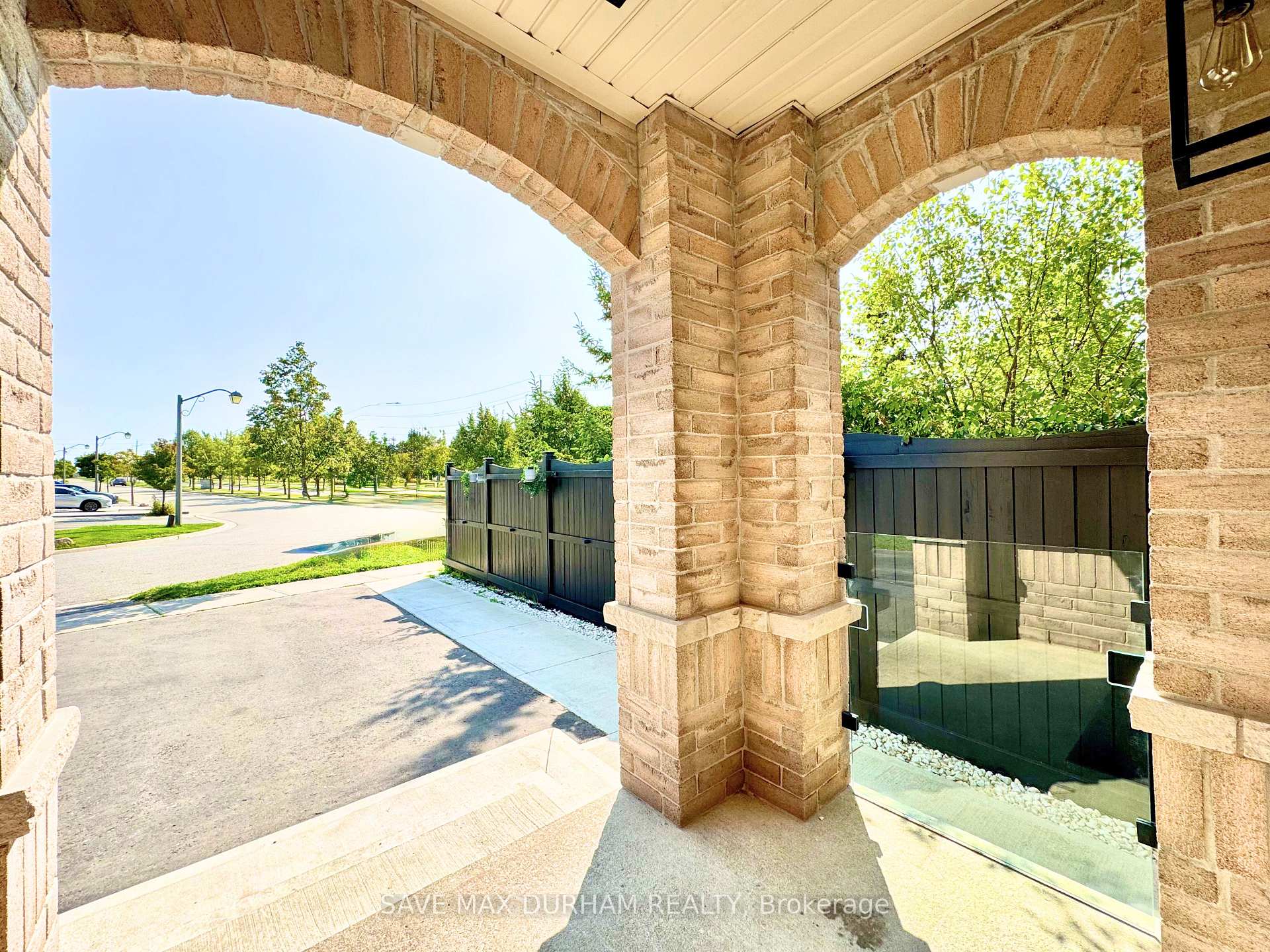 Photo 36 of 18 Silverwood Circle, Ajax, Central East — HOMEH