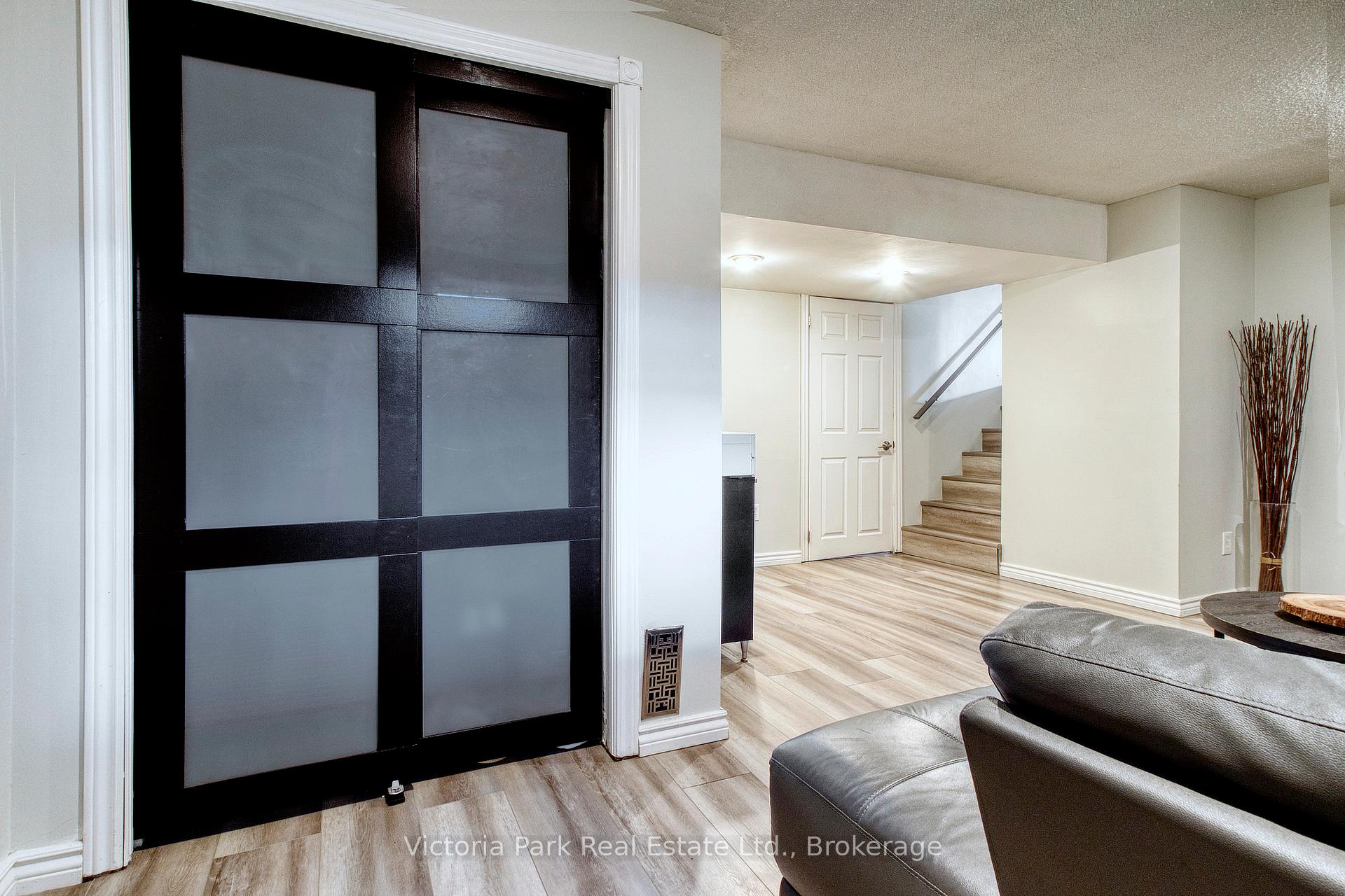 Photo 34 of 661 Glen Forrest Boulevard, Waterloo, Lakeshore Village — HOMEH