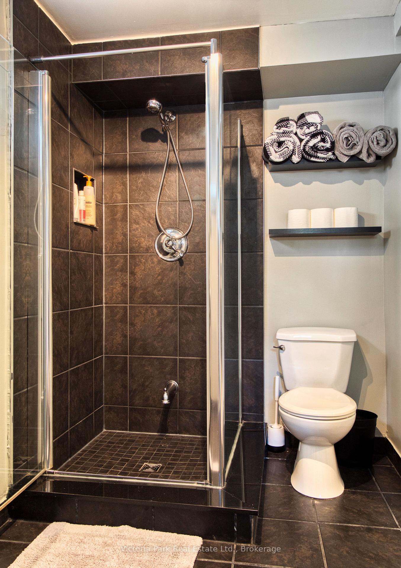 Photo 36 of 661 Glen Forrest Boulevard, Waterloo, Lakeshore Village — HOMEH