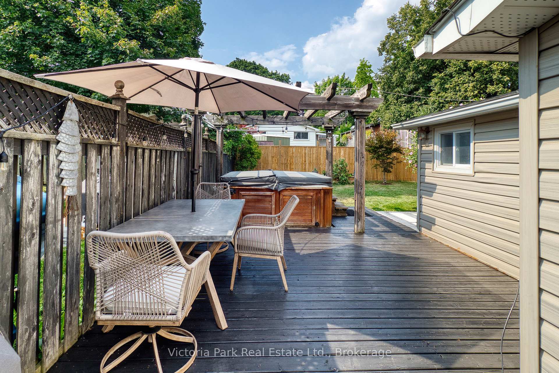 Photo 38 of 661 Glen Forrest Boulevard, Waterloo, Lakeshore Village — HOMEH