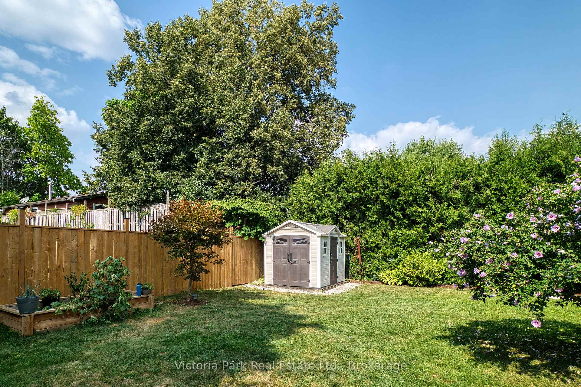Photo 39 of 661 Glen Forrest Boulevard, Waterloo, Lakeshore Village — HOMEH