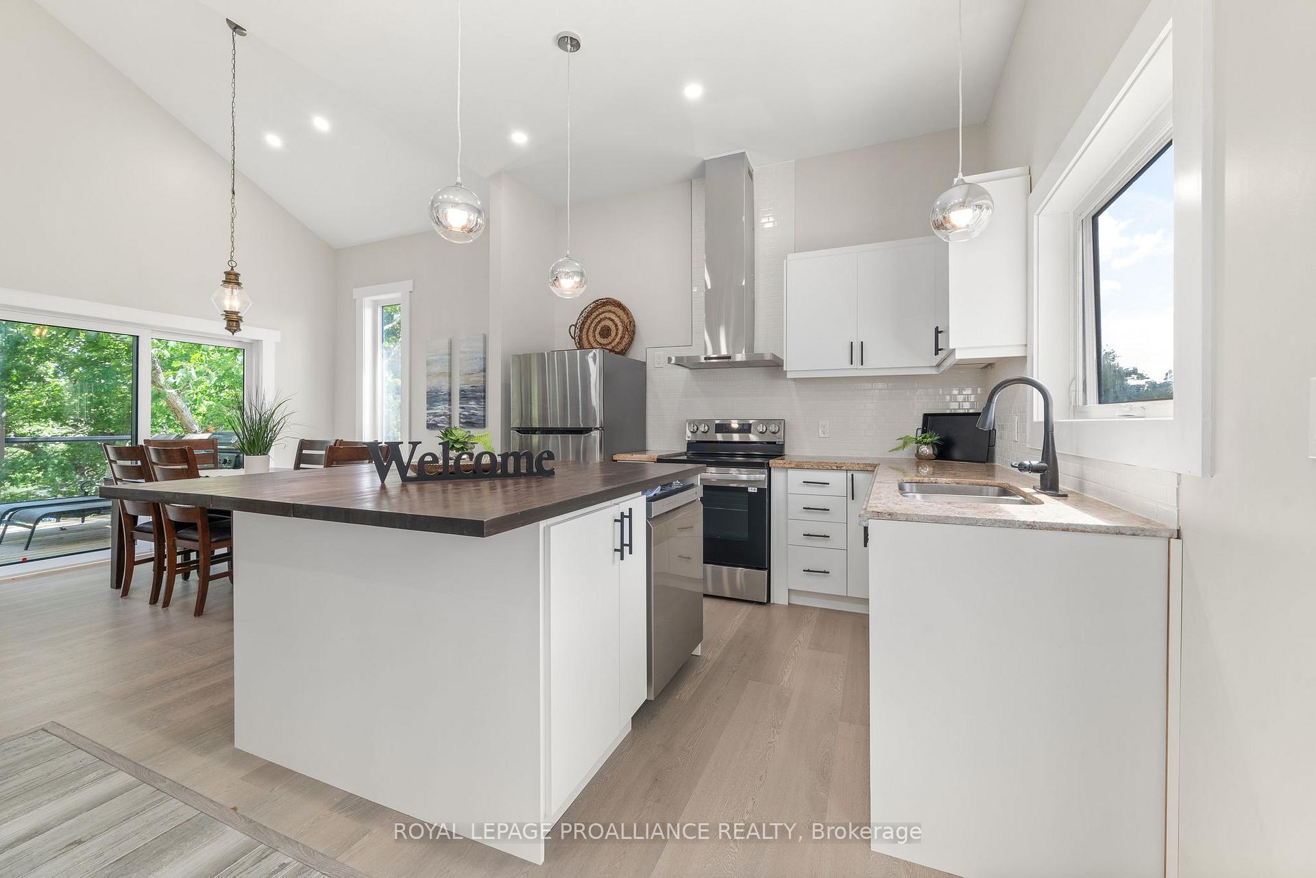 Photo 9 of 16 Tweedsmuir Crescent, Tweed, Hungerford (Twp) — HOMEH