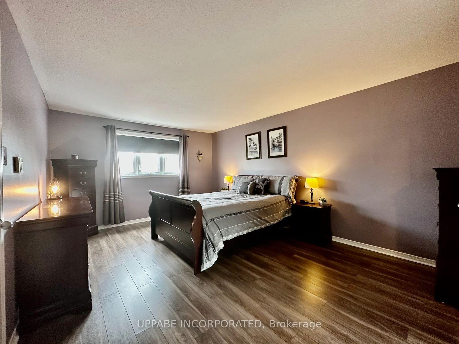 Photo 4 of 3776 Autumnwood Street, Ottawa, Emerald Woods/Sawmill Creek — HOMEH