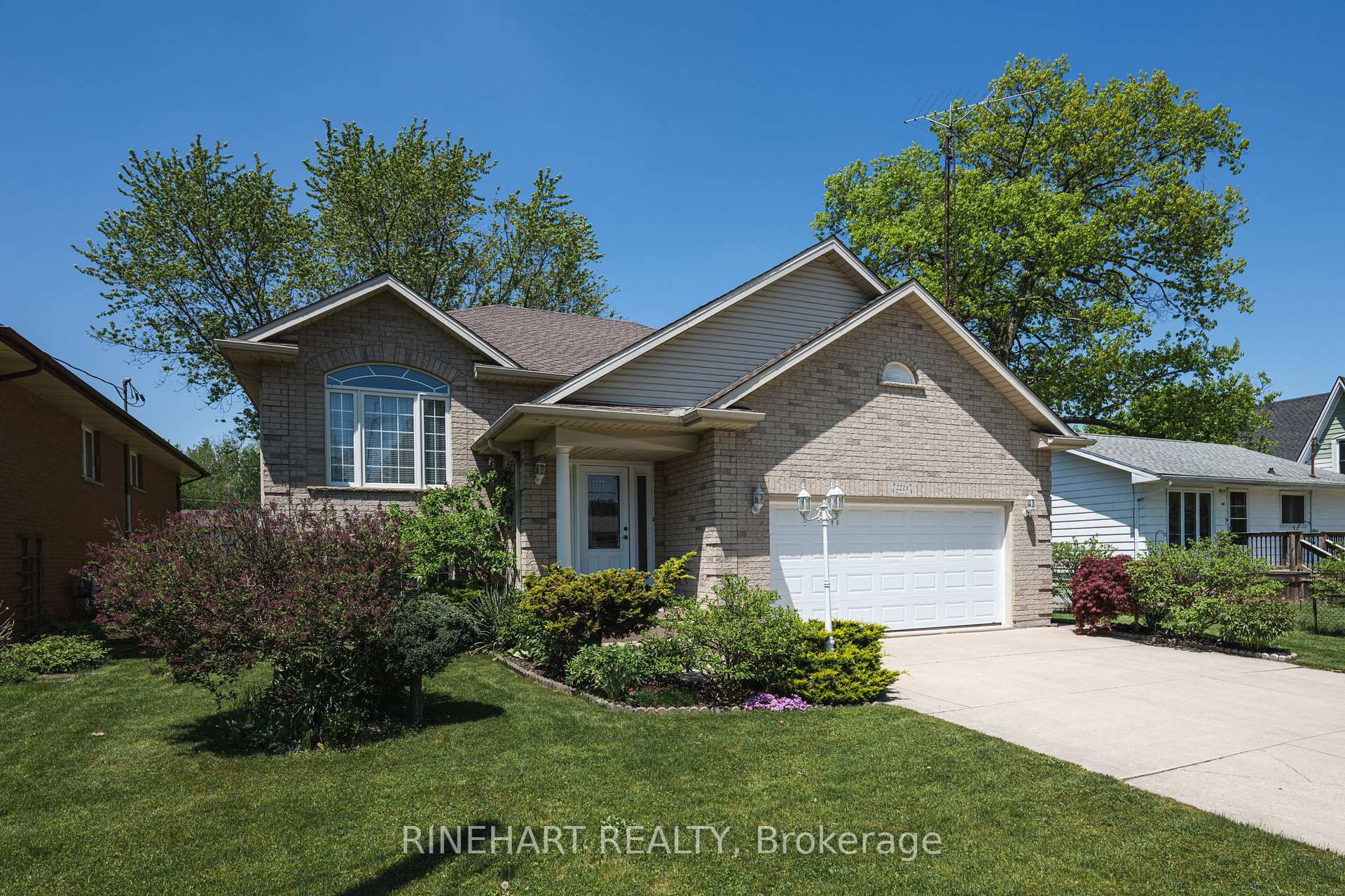 Photo 2 of 221A Main Street, West Elgin, West Lorne — HOMEH