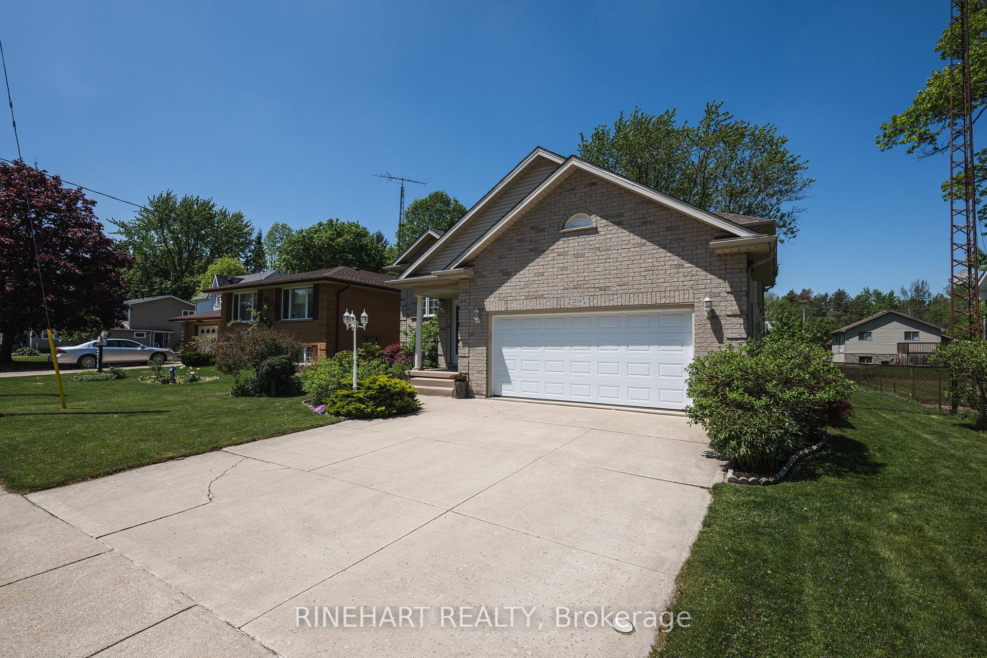 Photo 3 of 221A Main Street, West Elgin, West Lorne — HOMEH