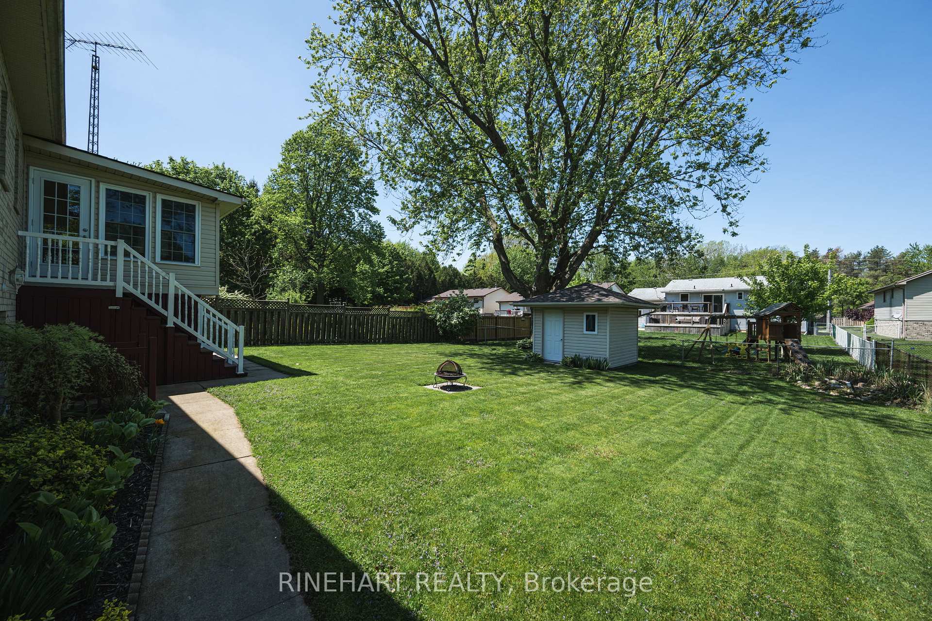 Photo 4 of 221A Main Street, West Elgin, West Lorne — HOMEH