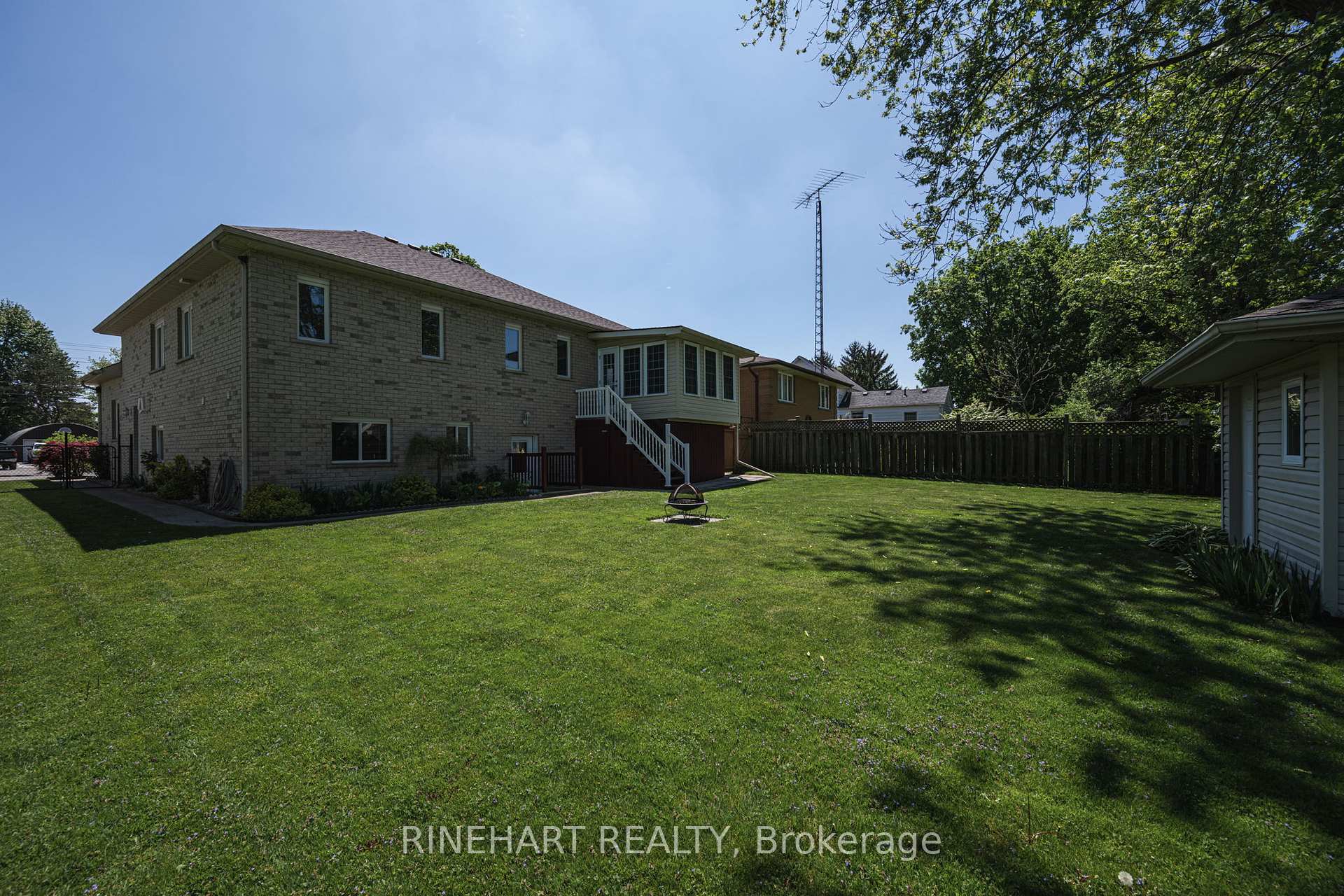 Photo 5 of 221A Main Street, West Elgin, West Lorne — HOMEH