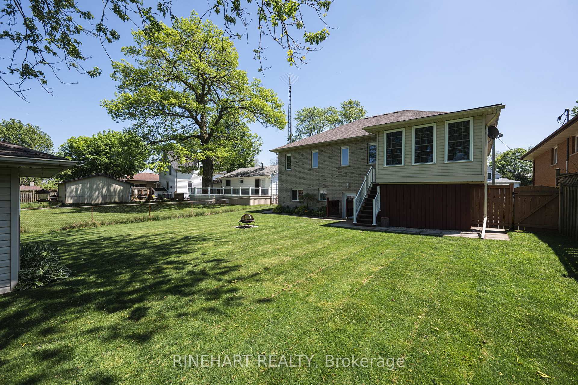 Photo 9 of 221A Main Street, West Elgin, West Lorne — HOMEH