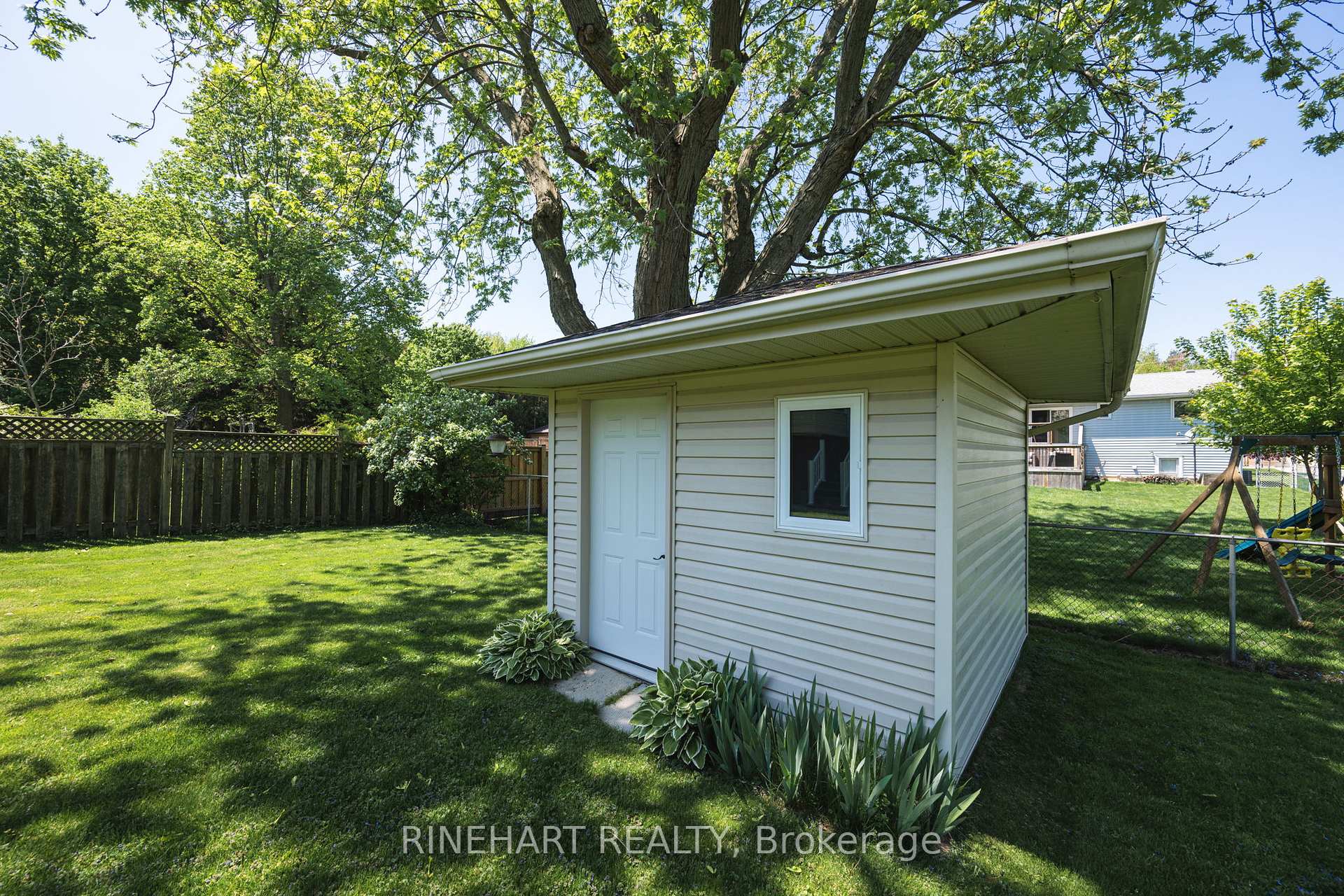 Photo 11 of 221A Main Street, West Elgin, West Lorne — HOMEH