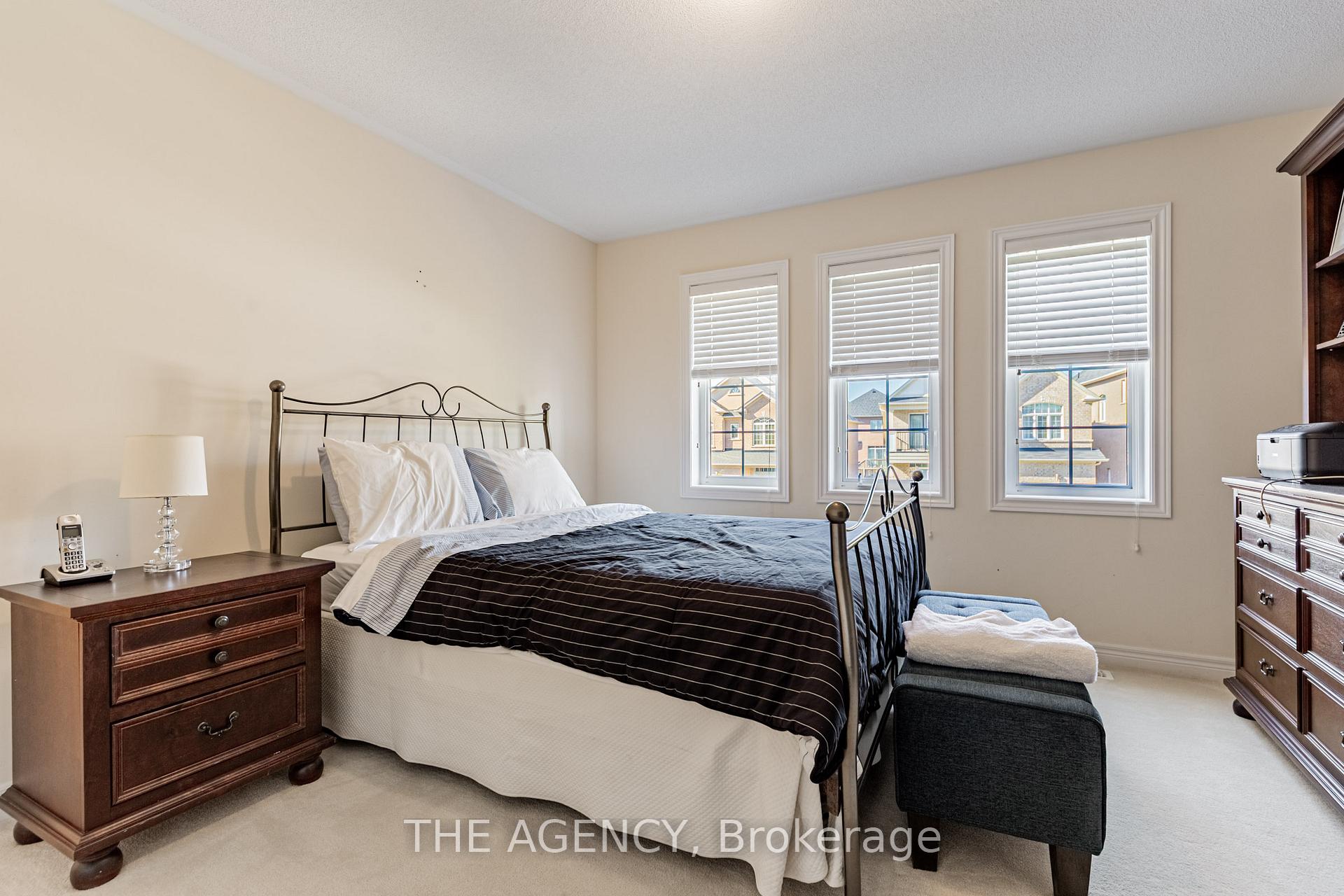 Photo 16 of 33 Ascalon Drive, Vaughan, Patterson — HOMEH