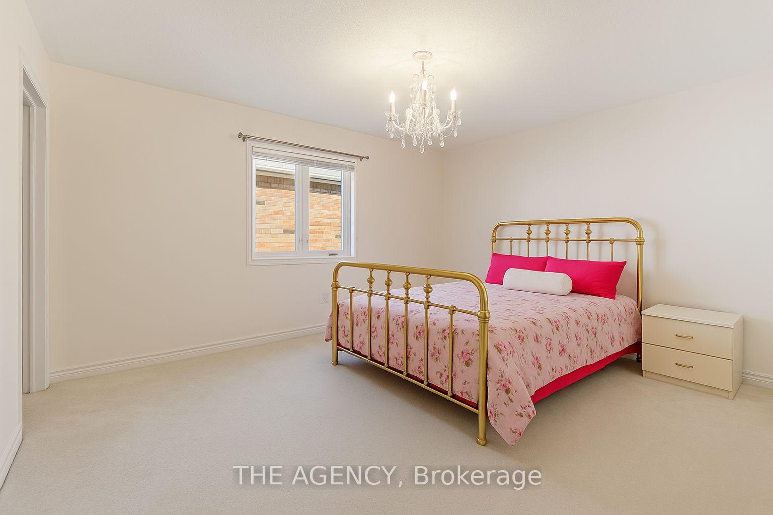 Photo 20 of 33 Ascalon Drive, Vaughan, Patterson — HOMEH