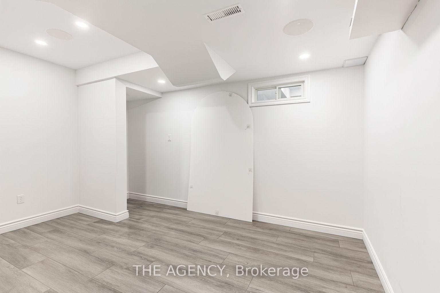 Photo 30 of 33 Ascalon Drive, Vaughan, Patterson — HOMEH