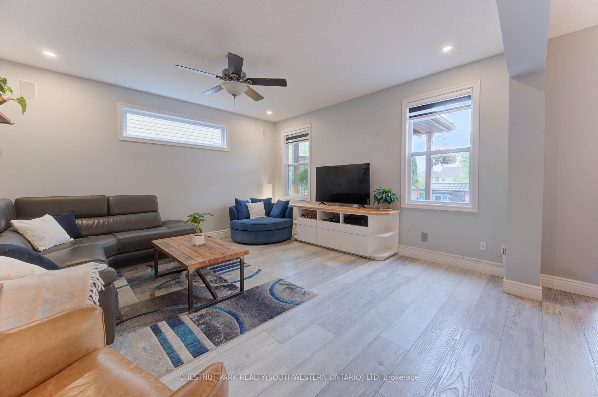 Photo 7 of 644 Frieburg Drive, Waterloo — HOMEH