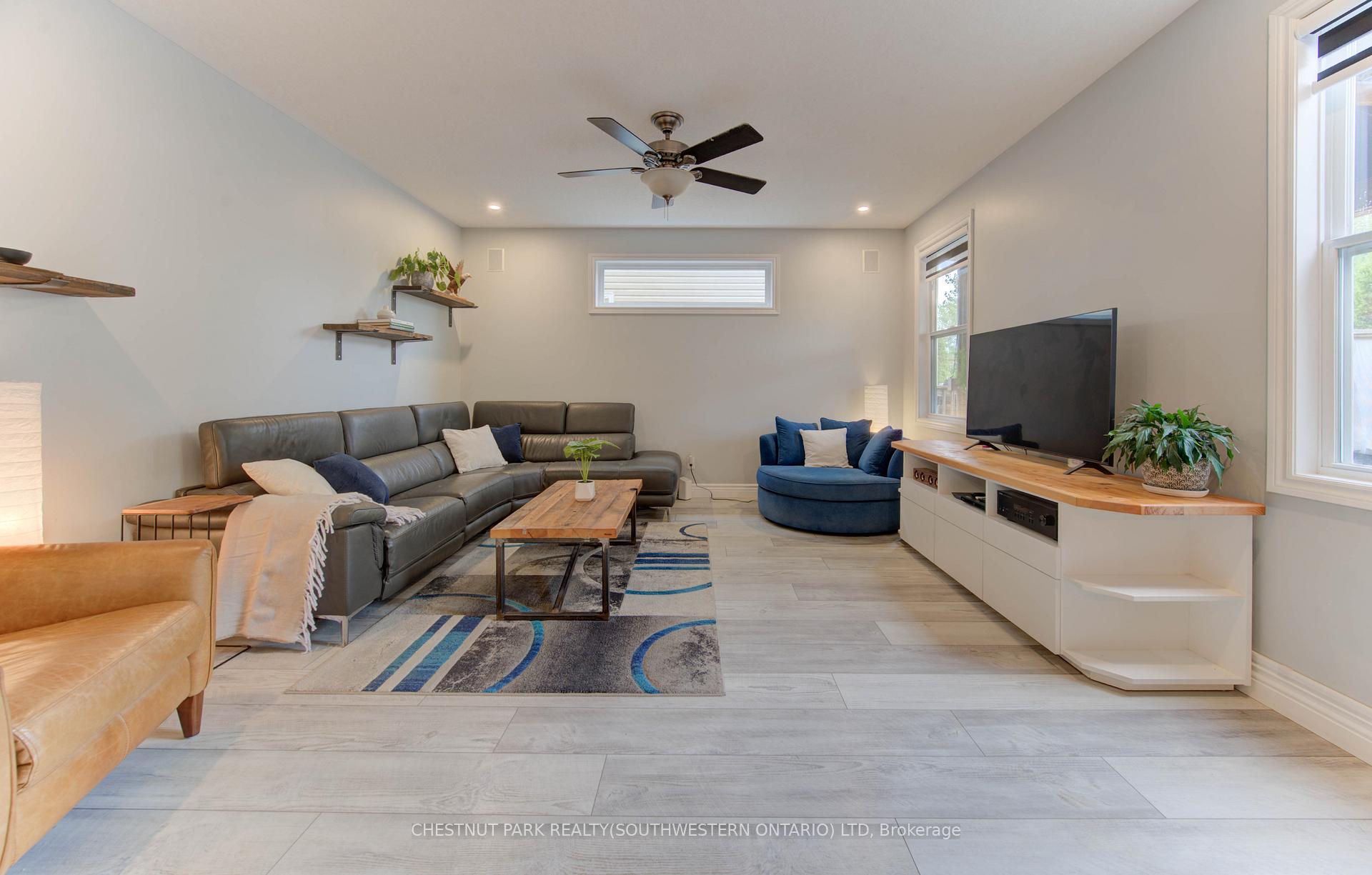 Photo 8 of 644 Frieburg Drive, Waterloo — HOMEH