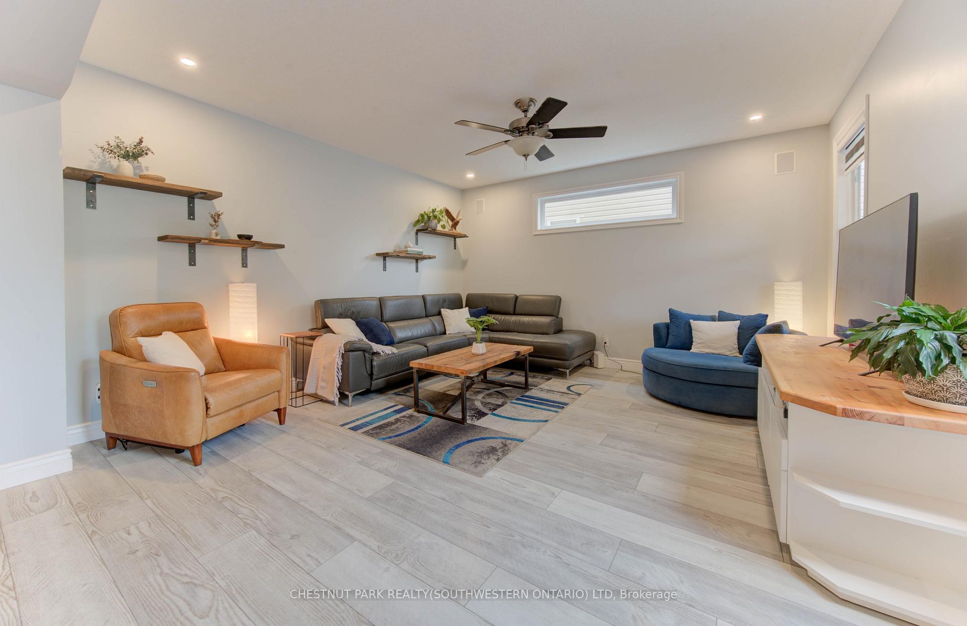 Photo 9 of 644 Frieburg Drive, Waterloo — HOMEH