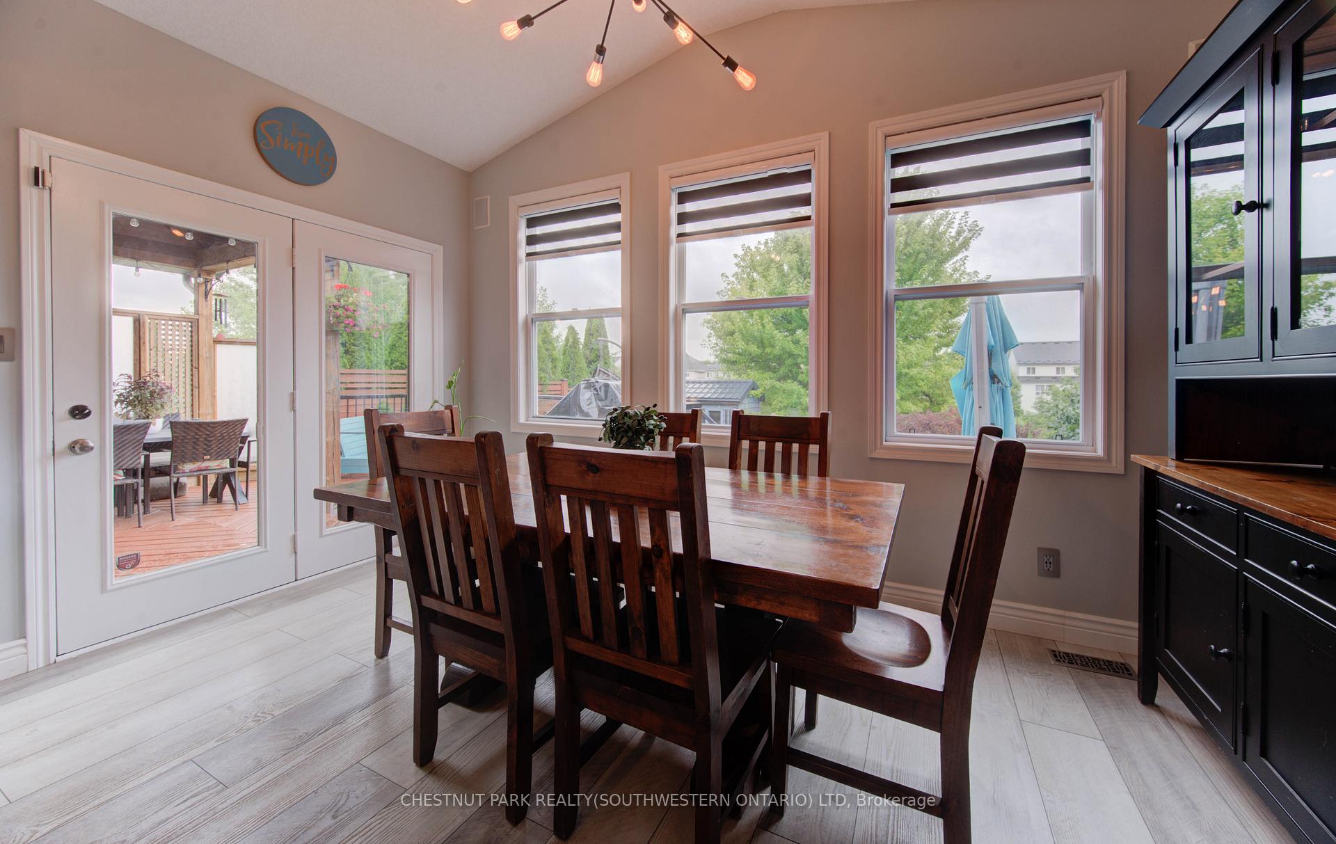 Photo 18 of 644 Frieburg Drive, Waterloo — HOMEH